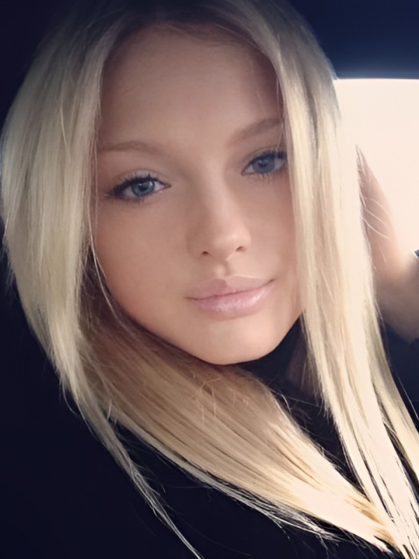 Ирина привлекательная девушка из Морозовска цена от 5000 руб