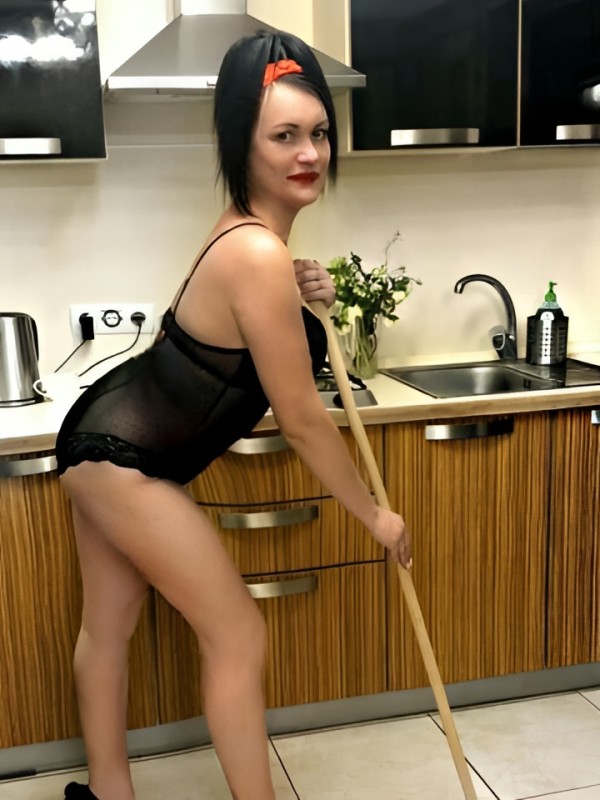 Каролина привлекательная девушка из Морозовска цена от 2500 руб