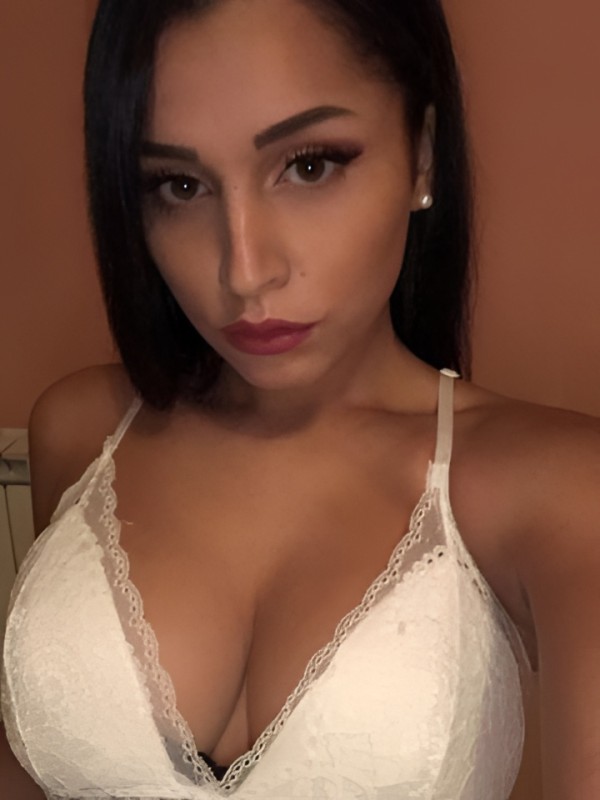 Лидия привлекательная девушка из Морозовска цена от 4000 руб